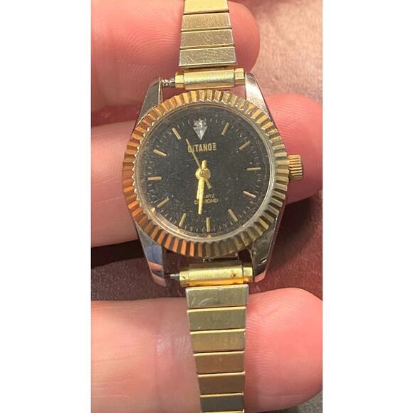 VTG Women's 27mm Gold Tone Gitano Watchm, Diamond Series - Picture 1 of 3